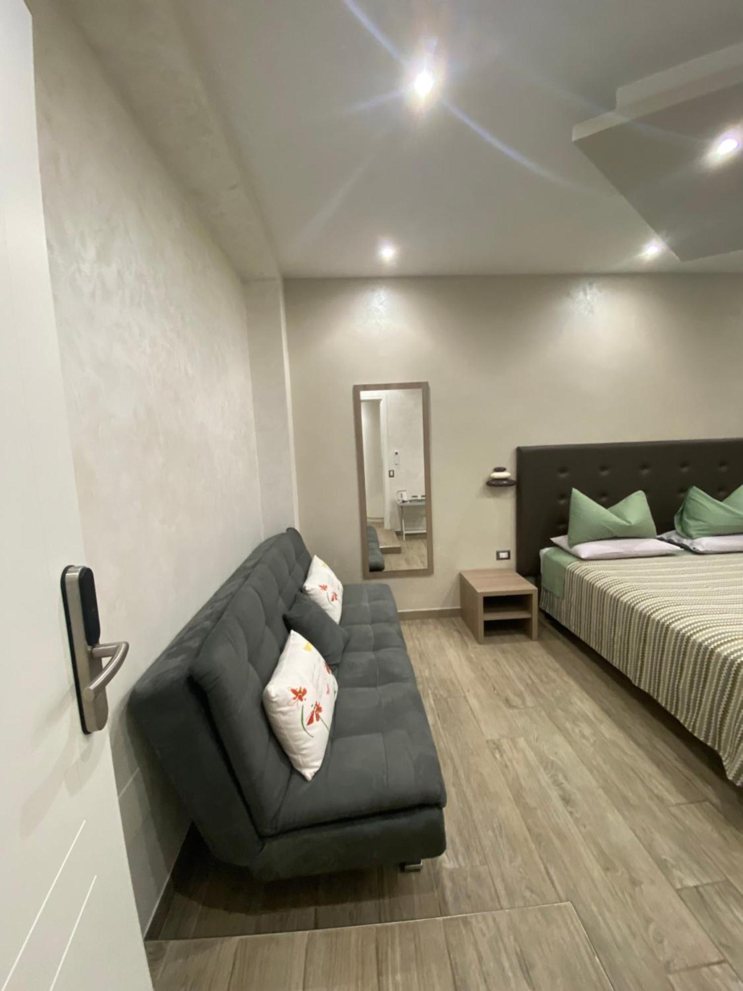 Domus Cinecitta Bed and Breakfast Rome Buitenkant foto